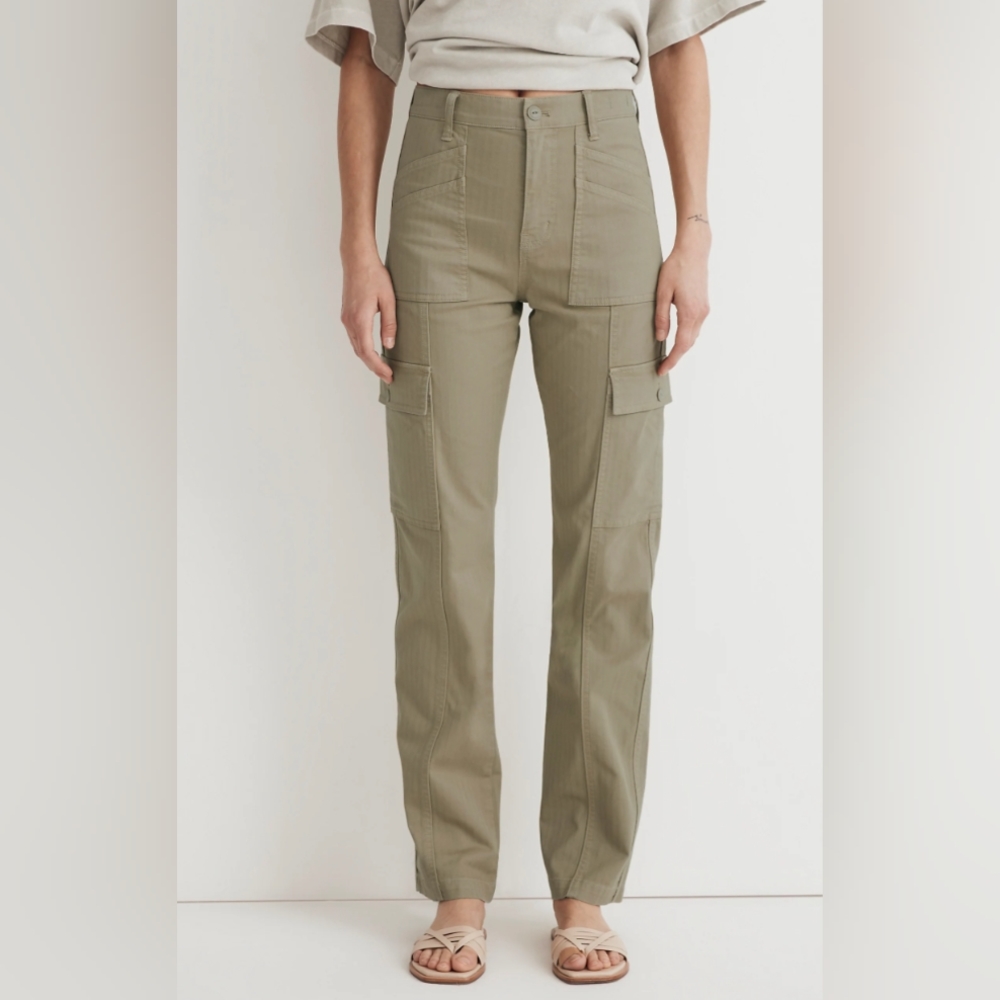 Madewell The Garment-Dyed '90s Straight Cargo Pant 🌼 - Size 29